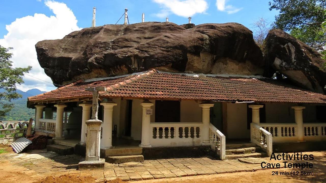 Castle Palace Канди Екстериор снимка